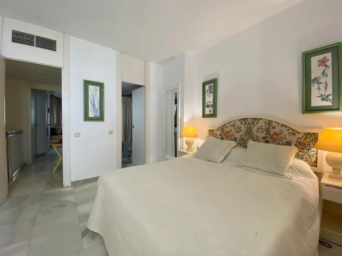 Marbella House - Eaw Homes Apartment