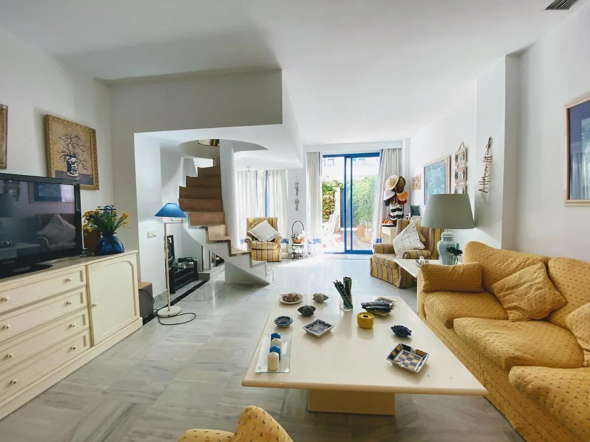 Marbella House - Eaw Homes דירה